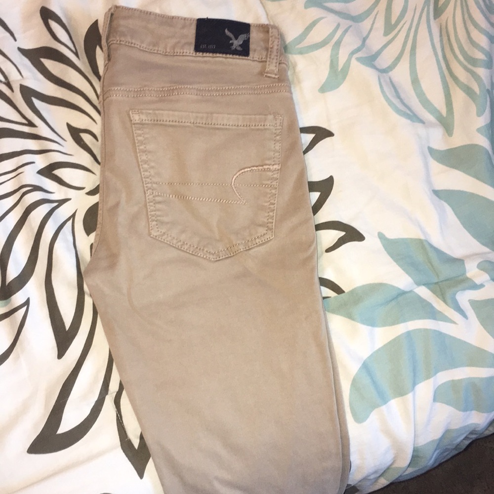 Khaki American Eagle Jeggings
